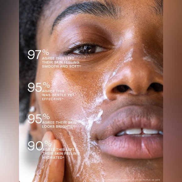 The Outset Gentle Micellar Antioxidant Cleanser - Picture 6 of 8